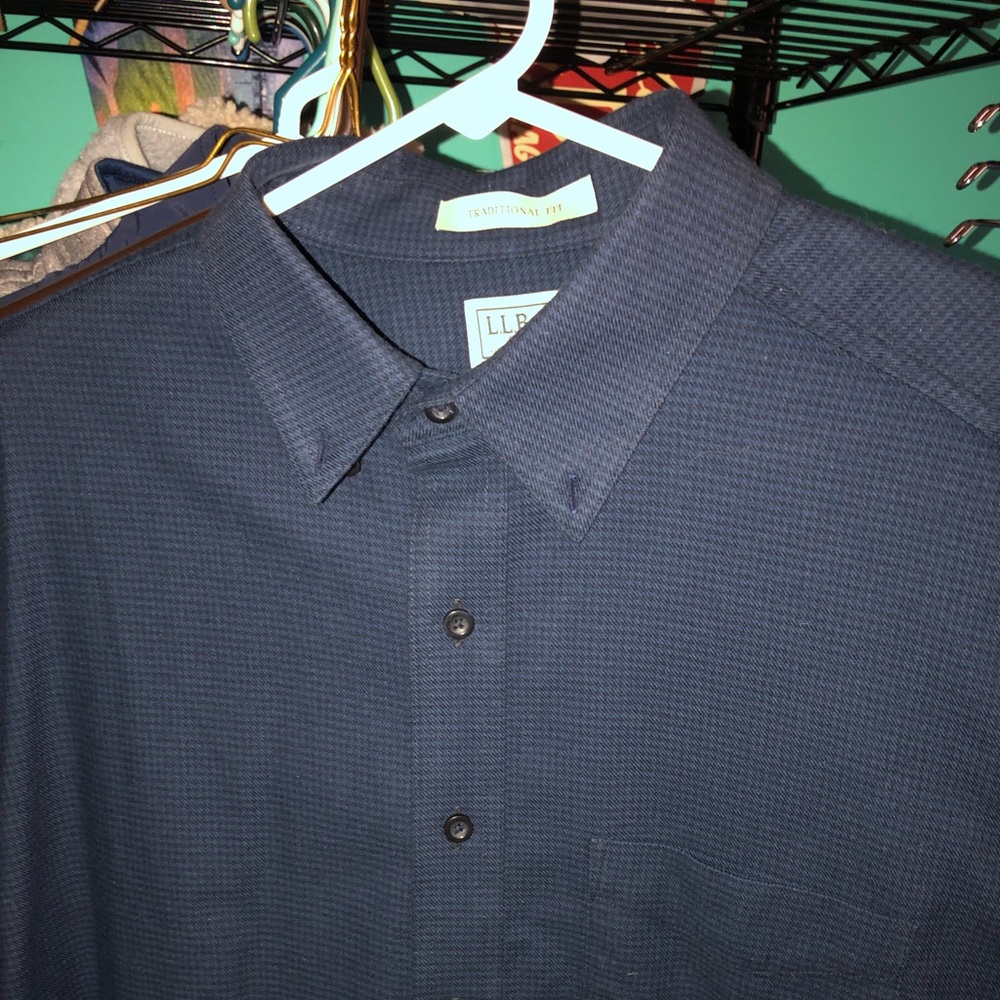 Men’s L.L. Bean large navy long sleeve btn down
